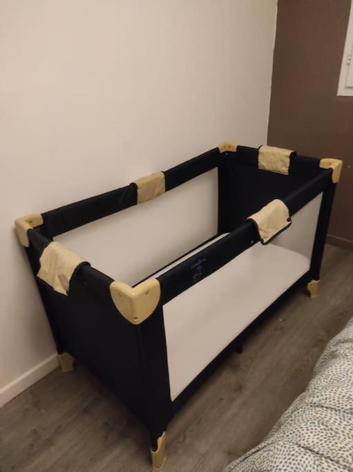 City & Cosy, Lyon Charcot- Wifi - Lave Linge - Balcon - Parking المظهر الخارجي الصورة