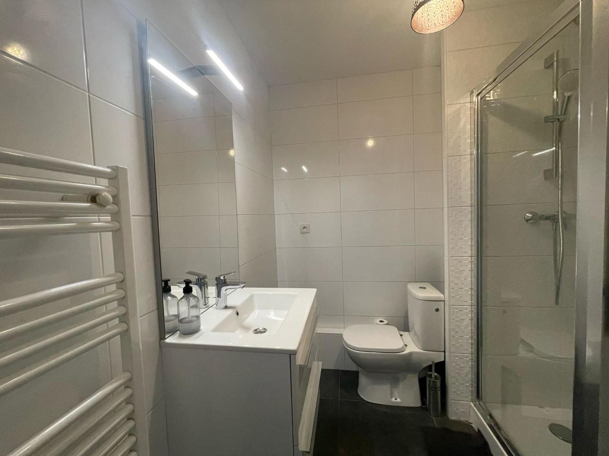 City & Cosy, Lyon Charcot- Wifi - Lave Linge - Balcon - Parking المظهر الخارجي الصورة